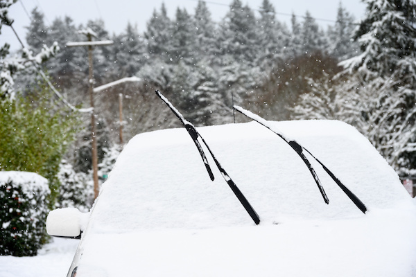 Why Should You Put Up Your Windshield Wipers When It Snows?